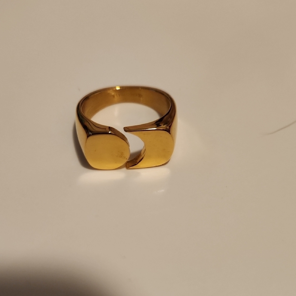 Modern Gold-Tone Open Circle Statement Ring - Picture 3 of 7